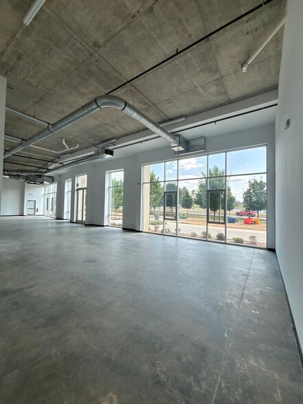 More Photos Of 1401 NE John Deshields Blvd, Bentonville Apartments For Lease