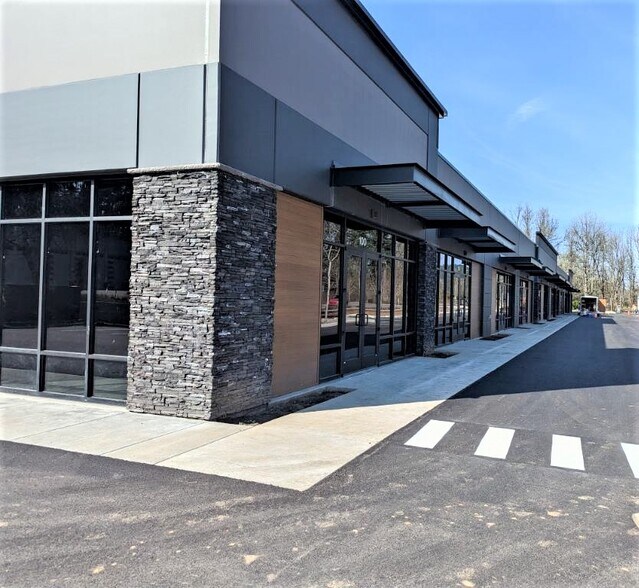 More Photos Of 6923 NW Friberg Strunk St, Camas Unknown For Lease