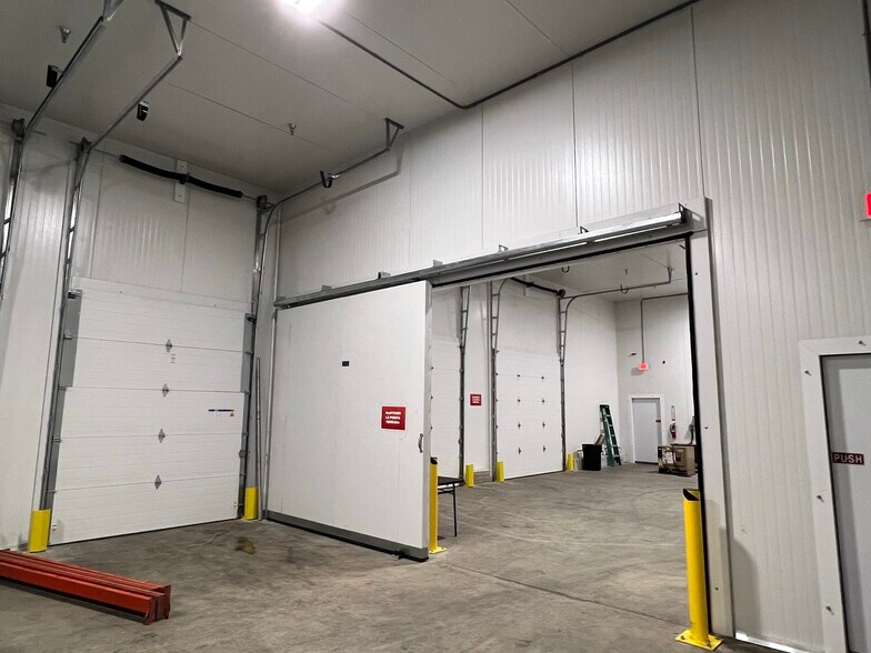 More Photos Of 7500 NW 25th St, Miami Refrigeration Cold Storage For Sale