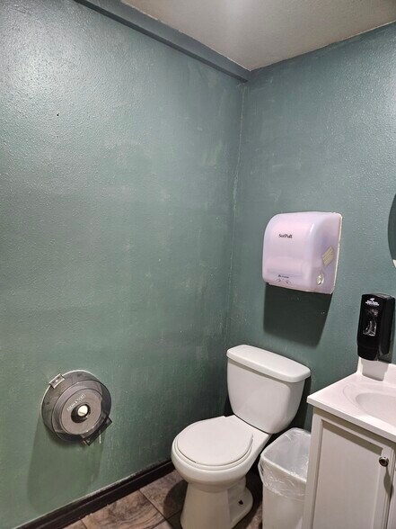 More Photos Of 309 E Center St, Pocatello Specialty For Sale