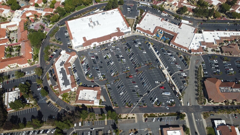More Photos Of 11965-11987 Bernardo Plaza Dr, San Diego Restaurant For Lease