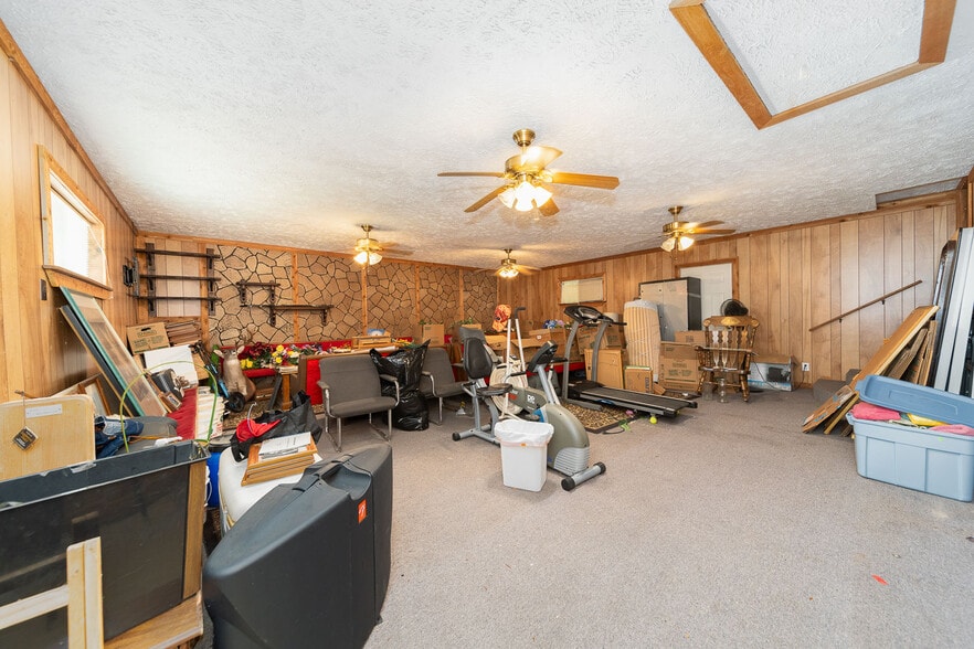 More Photos Of 5802 Sheppard Rd, Baytown Specialty For Sale