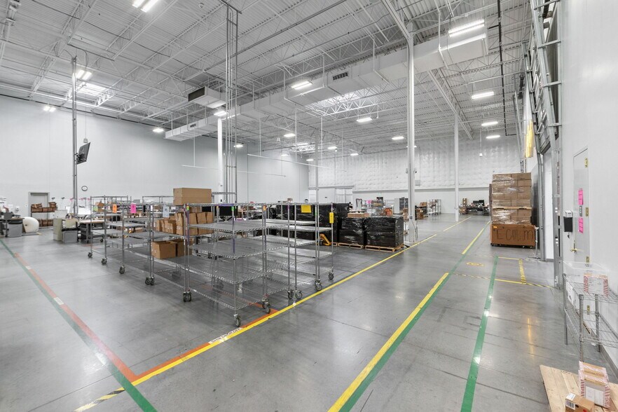 More Photos Of 6231 E Stassney Ln, Austin Warehouse For Lease