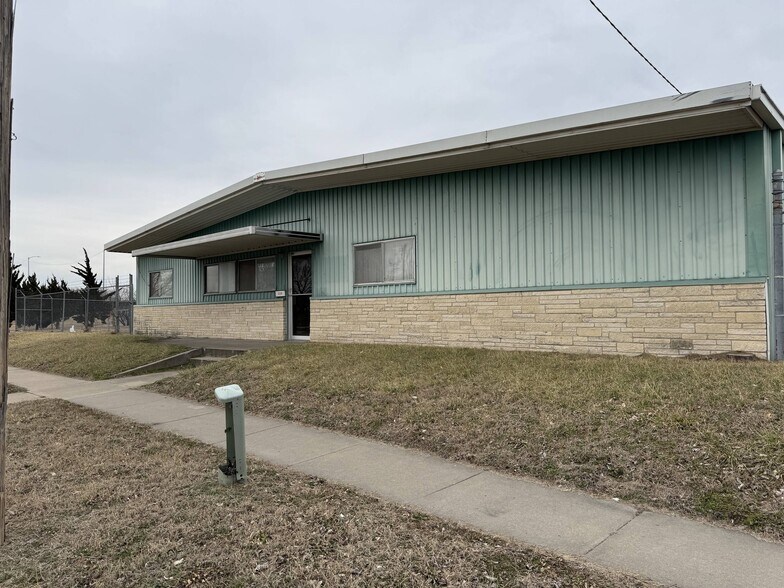 Primary Photo Of 225 NW Curtis St, Topeka Land For Sale