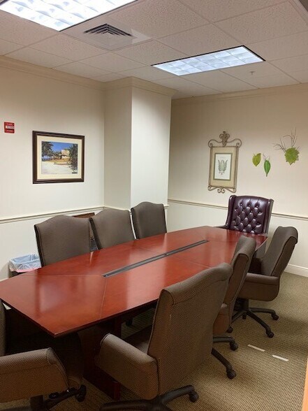 More Photos Of 2639 Fruitville Rd, Sarasota Medical For Lease