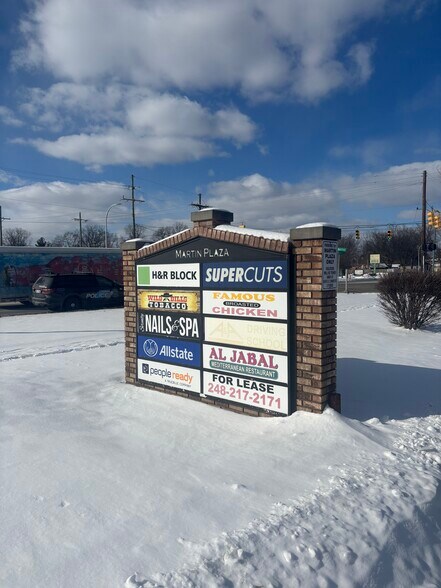 More Photos Of 19582-19598 Middlebelt Rd, Livonia Unknown For Lease