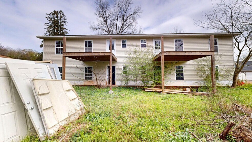 More Photos Of 57 Mill St, Cave Spring Multifamily For Sale