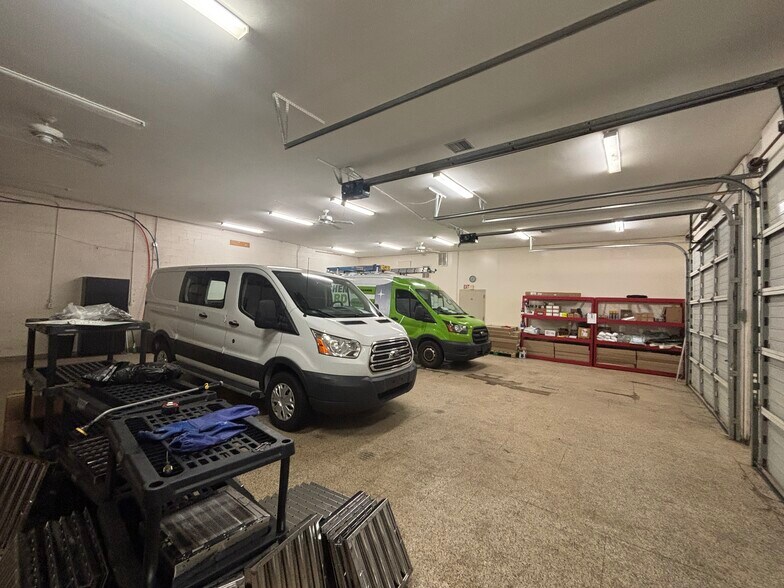 More Photos Of 283 Lakewood Dr, Greenville Warehouse For Lease