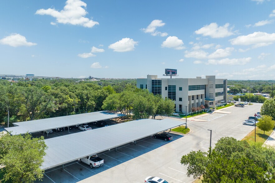 More Photos Of 17115 San Pedro Ave, San Antonio Office For Lease