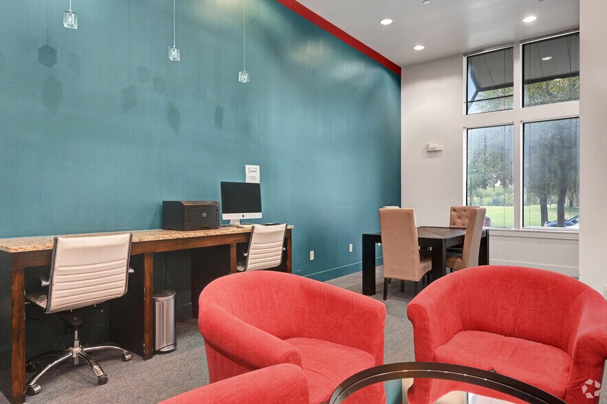 More Photos Of 251 Town Center Ln, Keller Apartments For Lease