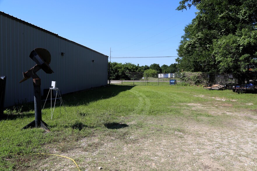 More Photos Of 105 FM 27 W, Fairfield Land For Sale