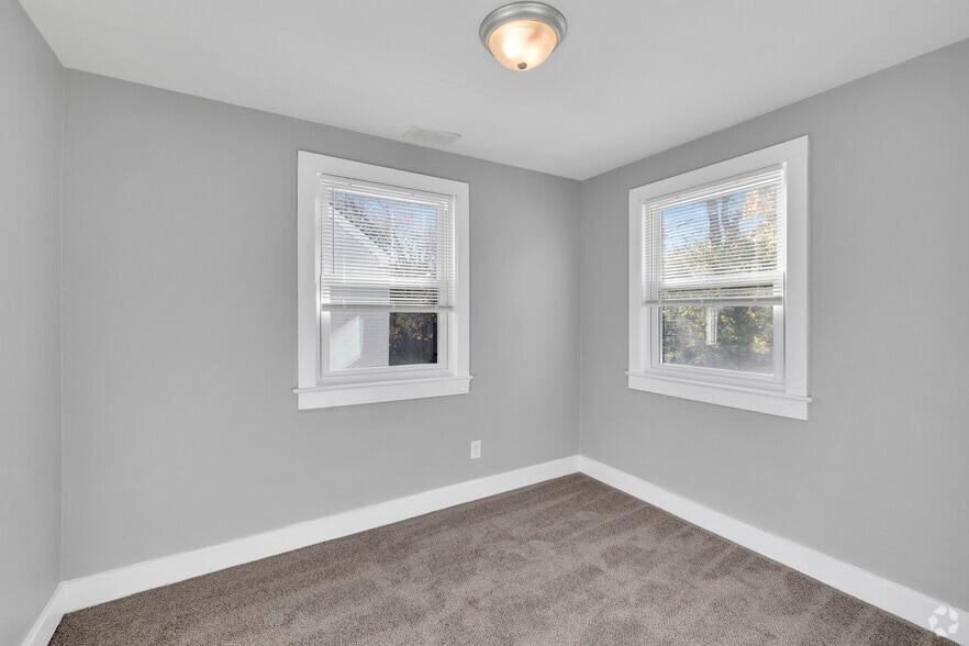 More Photos Of 307 W Little Creek Rd, Norfolk Apartments For Sale