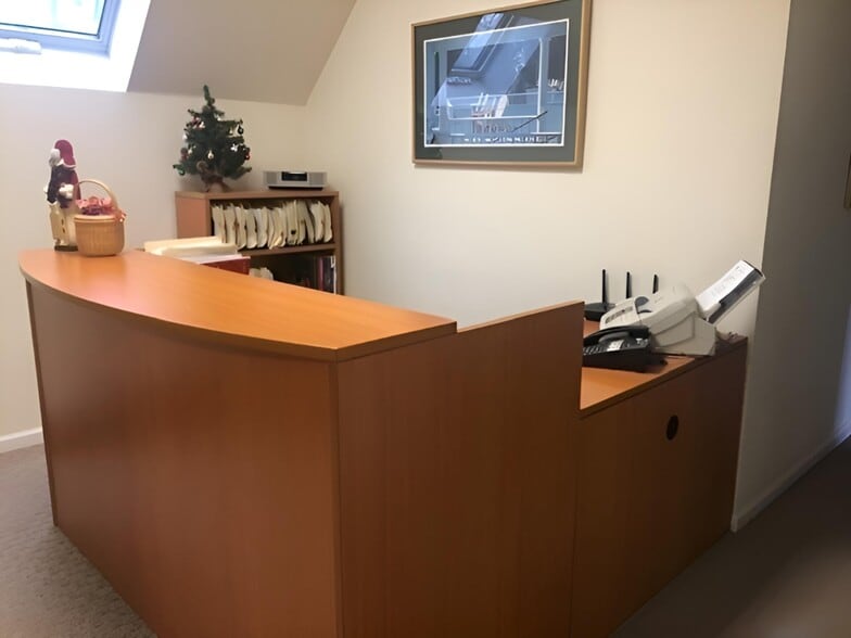 More Photos Of 16 Station Rd, Bellport Village Office Residential For Lease
