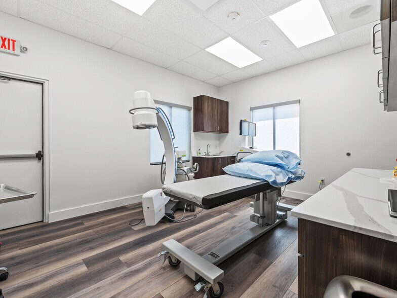 More Photos Of 3112 Capital Way, Fort Worth Medical For Lease