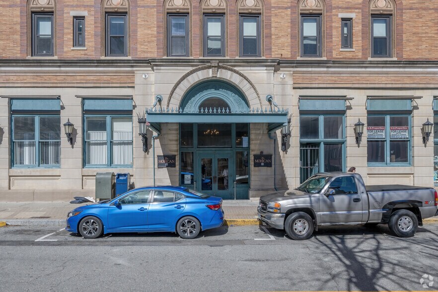 More Photos Of 281 State St, New London Apartments For Lease