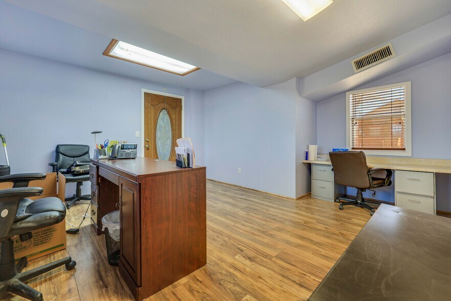 More Photos Of 620 E Beale St, Kingman Office Residential For Sale