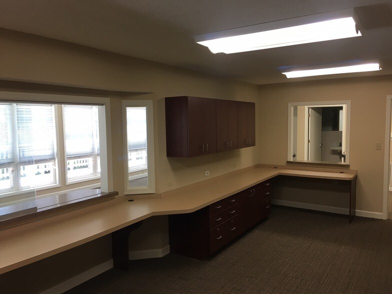 More Photos Of 1509 W 3rd St, Farmville Medical For Lease