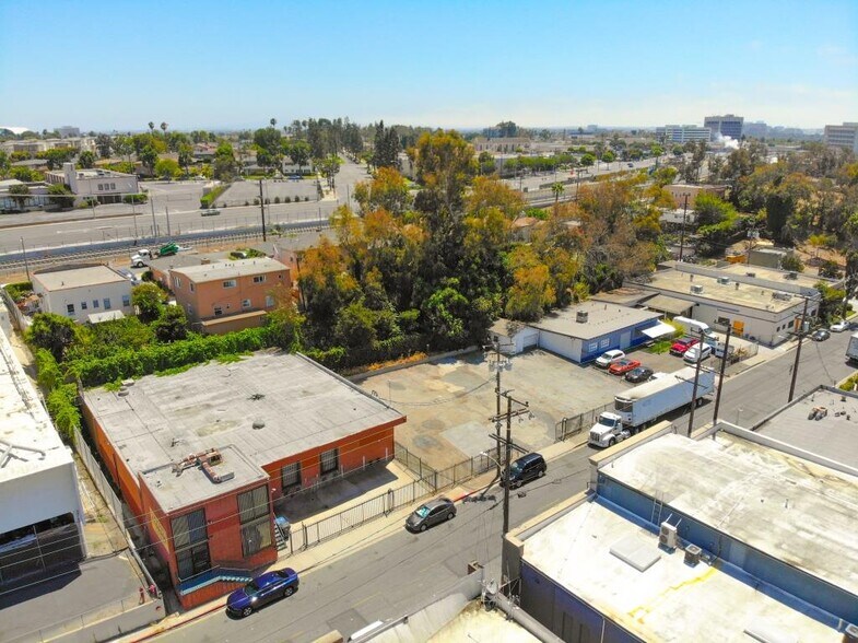 More Photos Of 410-420 E Beach Ave, Inglewood Warehouse For Sale