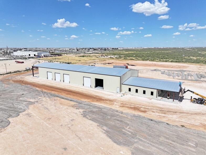 More Photos Of 12316 County Road 137, Odessa Warehouse For Lease