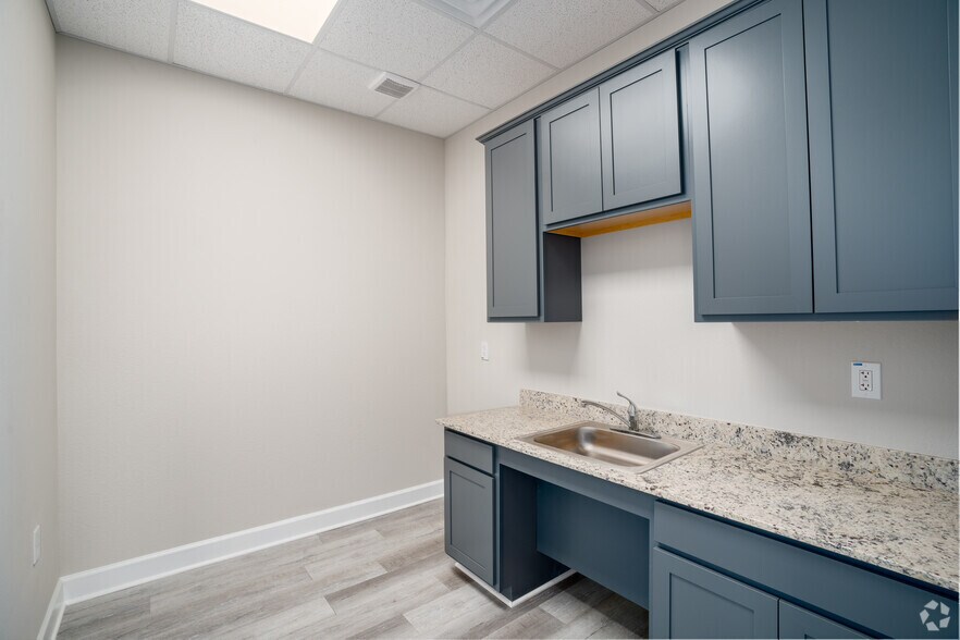 More Photos Of 6110 Sienna Ranch Rd, Missouri City Medical For Lease