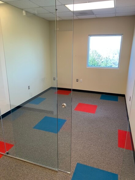 More Photos Of 6621 Richmond Hwy, Alexandria Office For Lease