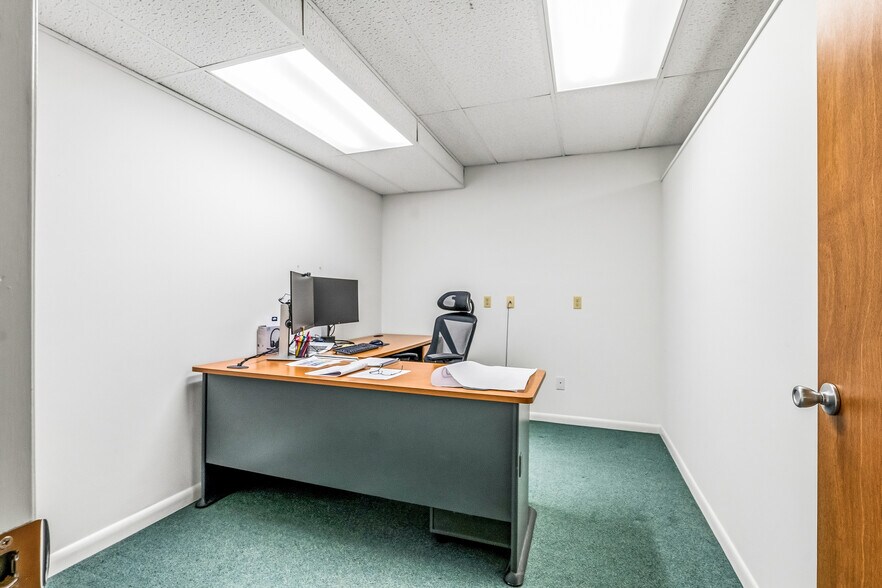 More Photos Of 1708 21st St, Vero Beach Office For Sale