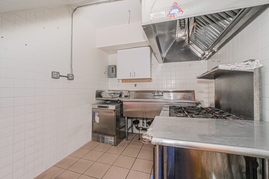 More Photos Of 44-46 Market St, New York Multifamily For Sale