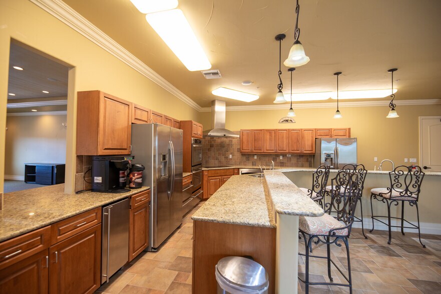 More Photos Of 2420 Brunello Trace, Lutz Loft Creative Space For Sale