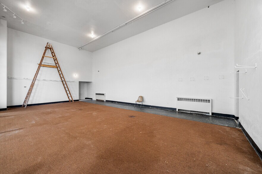 More Photos Of 379 Cherry St, Pottstown Flex For Lease