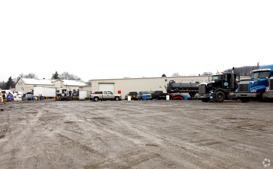 More Photos Of 183 Edgeworth Ave, East Palestine Industrial For Sale