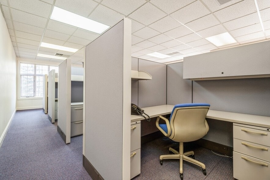 More Photos Of 372 Route 22 West, White House Station Office For Lease