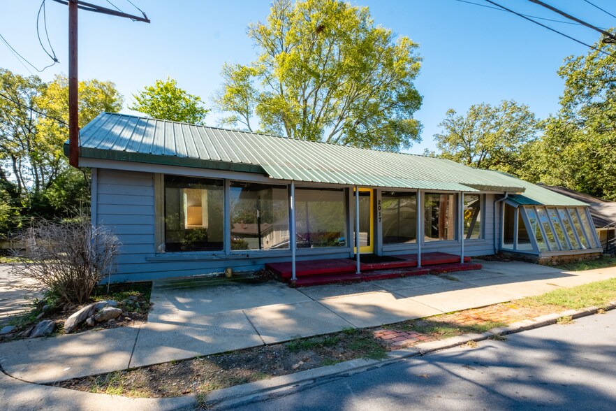 More Photos Of 2017 Kavanaugh Rd, Little Rock Freestanding For Lease