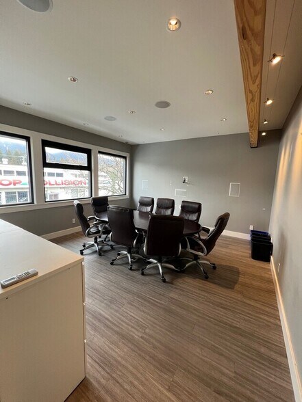 More Photos Of 1127 W 14th St, North Vancouver Warehouse For Lease