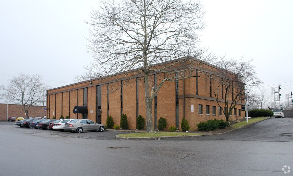 More Photos Of 611 E Weber Rd, Columbus Office For Lease