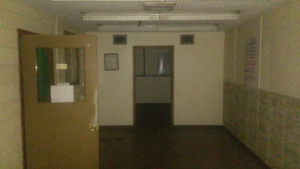 More Photos Of 315 W Mill St, Beaver Dam Manufacturing For Lease