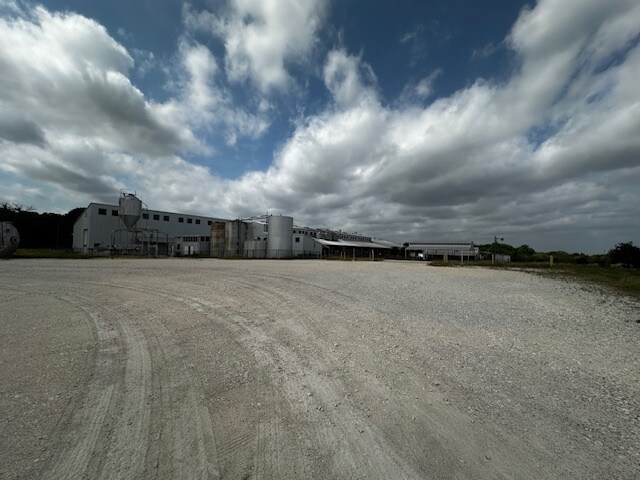 More Photos Of 5650 Matlock Rd, Granbury Industrial For Sale
