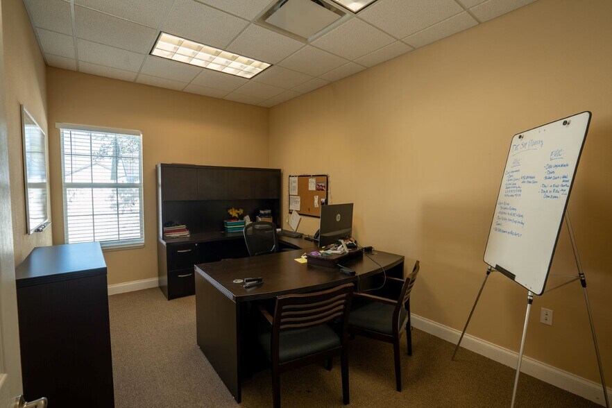 More Photos Of 1341 Providence Rd, Brandon Coworking Space