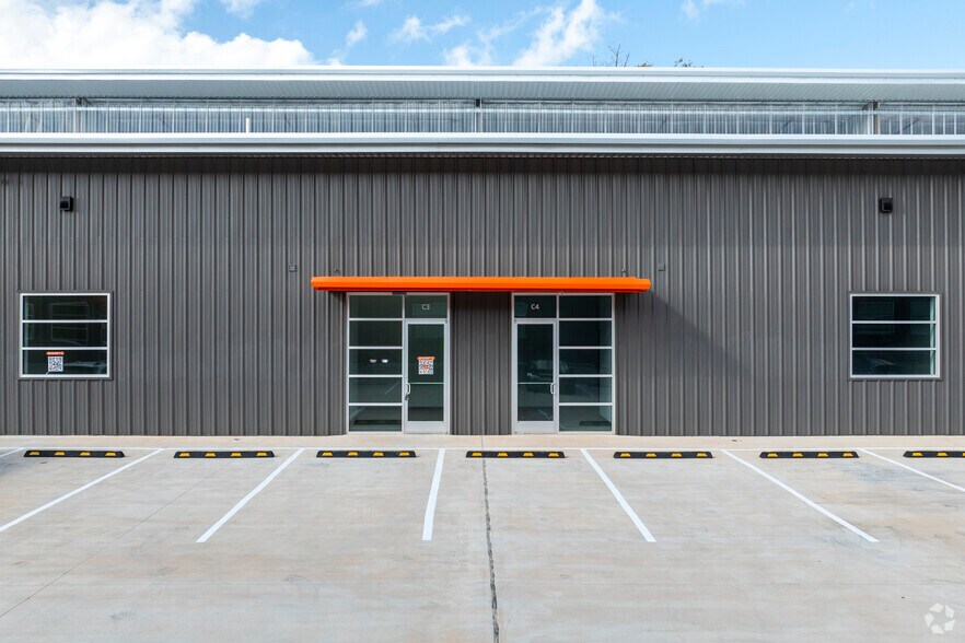 More Photos Of 1030 Outpost Dr, Conroe Unknown For Lease