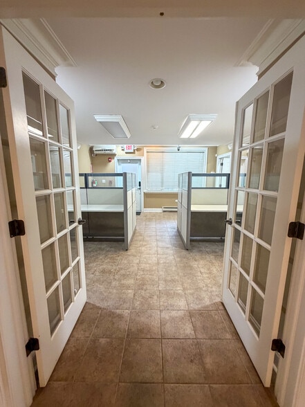 More Photos Of 39W963 Midan Dr, Elburn Warehouse For Lease