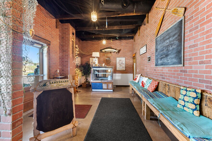 More Photos Of 1702 Highway 19 N, Thomaston Restaurant For Sale