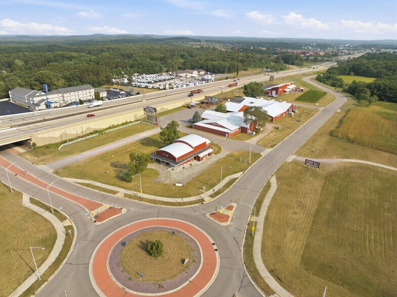 More Photos Of S2269 Timothy Ln, Baraboo General Retail For Sale