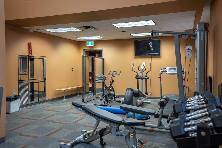 More Photos Of 93 Cedar St, Sudbury Office For Lease