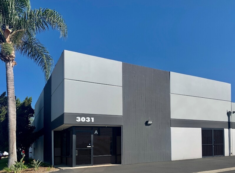 More Photos Of 3031 E Coronado St, Anaheim Warehouse For Lease