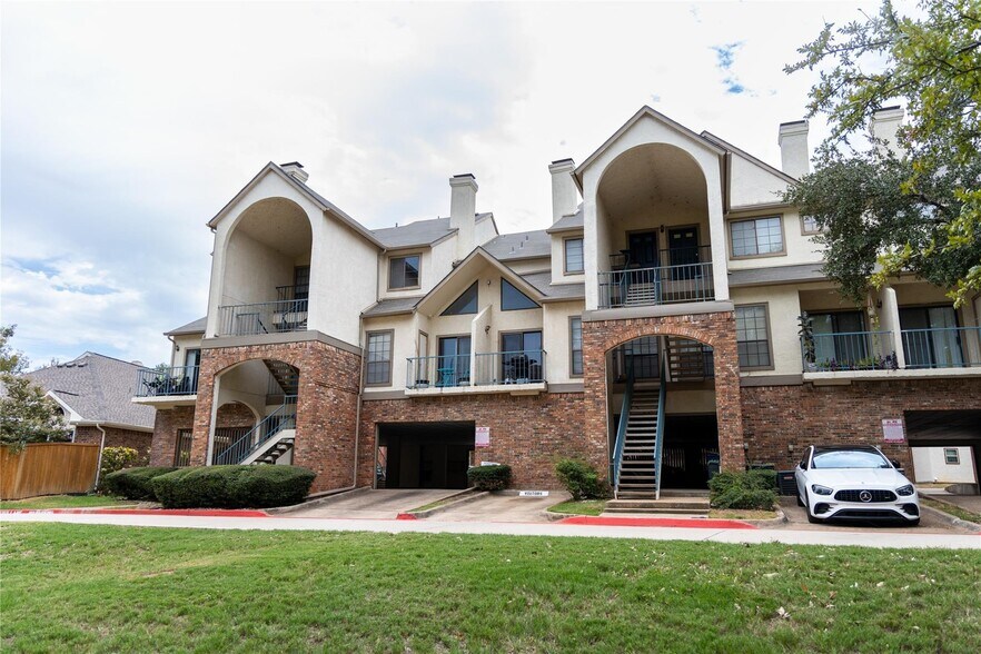 More Photos Of 501 Arbor Creek Dr, Euless Apartments For Sale