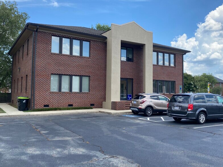 559 Executive Pl, Fayetteville, NC 28305 Office For Lease