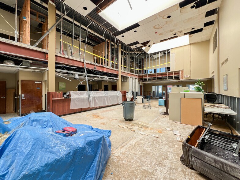 More Photos Of 801 Barrow St, Houma Office For Sale