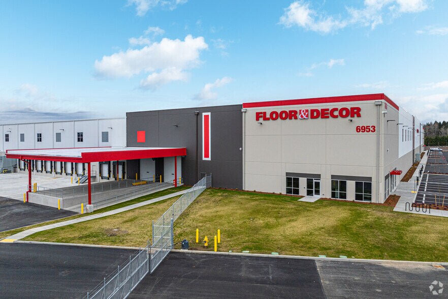 More Photos Of 17819 Canyon Rd E, Puyallup Distribution For Lease