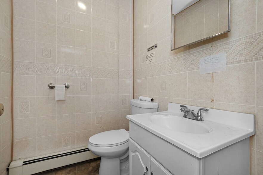 More Photos Of 8-10 Salem St, Medford Storefront Retail Residential For Lease