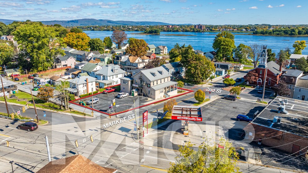 More Photos Of 104 Market St, Enola Bar For Lease