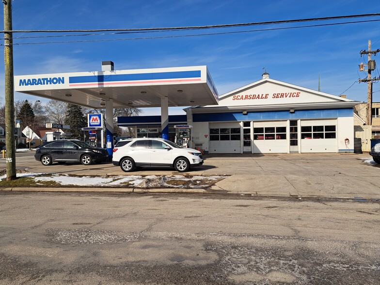 Primary Photo Of 445 S Arlington Heights Rd, Arlington Heights General Retail For Sale